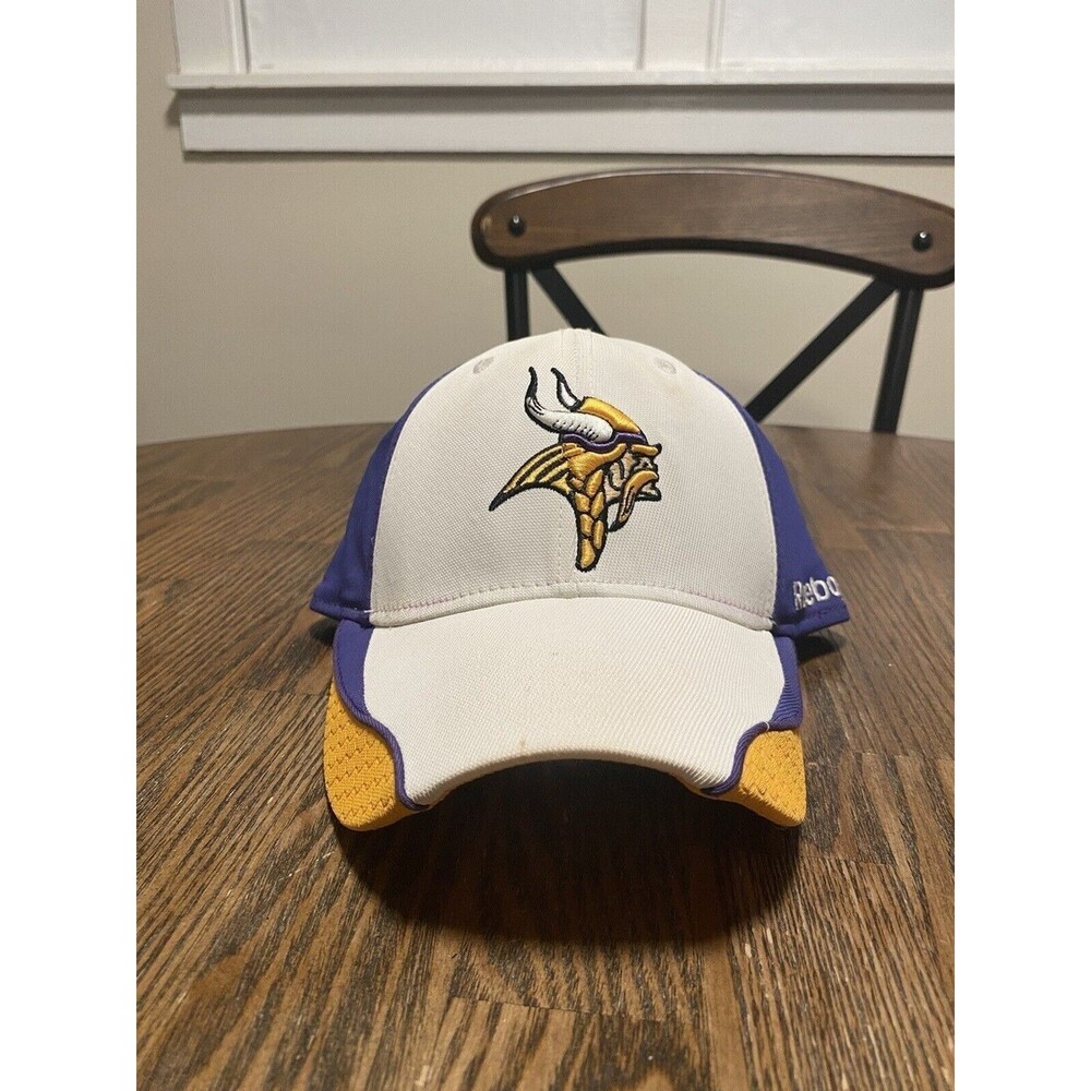 Men’s Reebok Minnesota Vikings S/M NFL Football Hat Cap Used Y2k